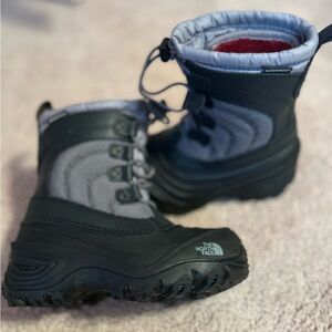 The North Face Alpenglow Waterproof Boot - Kids